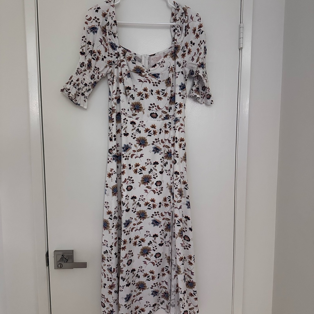 Francesca’s Floral Print Midi Women's Dress